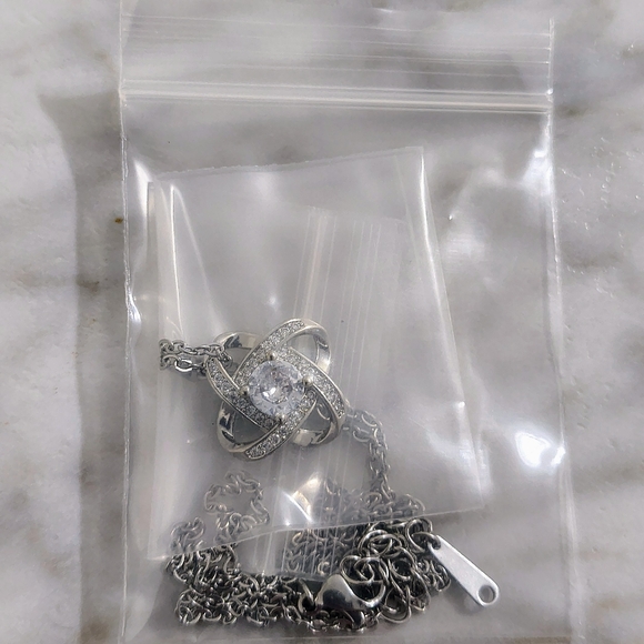 Ungent Them Silver Plated Adjustable 18" Chain with AAA+ Cubic Zirconia Pendant - Picture 7 of 8